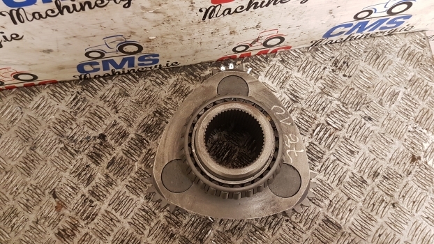 Ford New Holland 10, 40 Ser.  7810, 7910 Rear Axle Pinion Carrier D0nn4n029a - Eje posterior para Tractor: foto 2 Ford New Holland 10, 40 Ser.  7810, 7910 Rear Axle Pinion Carrier D0nn4n029a - Eje posterior para Tractor: foto 2