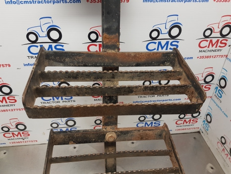 Ford New Holland 40, Ts Series, Ts110, 8340 Foot Step Lhs 82007896, 82007892 - Peldaño para Maquinaria agrícola: foto 4 Ford New Holland 40, Ts Series, Ts110, 8340 Foot Step Lhs 82007896, 82007892 - Peldaño para Maquinaria agrícola: foto 4