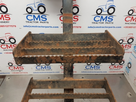 Ford New Holland 40, Ts Series, Ts110, 8340 Foot Step Lhs 82007896, 82007892 - Peldaño para Maquinaria agrícola: foto 4 Ford New Holland 40, Ts Series, Ts110, 8340 Foot Step Lhs 82007896, 82007892 - Peldaño para Maquinaria agrícola: foto 4
