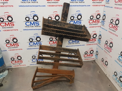 Ford New Holland 40, Ts ,ts110, 6640 Foot Step Assy Rhs 82008961,f0nn9420041bb - Peldaño para Maquinaria agrícola: foto 1 Ford New Holland 40, Ts ,ts110, 6640 Foot Step Assy Rhs 82008961,f0nn9420041bb - Peldaño para Maquinaria agrícola: foto 1