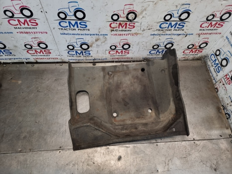 Ford New Holland 7740, 40 Series Rear Seat Floor Mat E9nn94130n23bh - Cabina e interior: foto 1 Ford New Holland 7740, 40 Series Rear Seat Floor Mat E9nn94130n23bh - Cabina e interior: foto 1