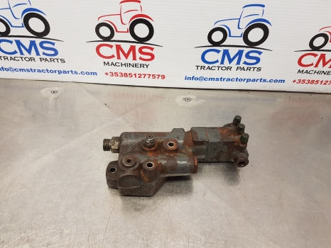 Ford New Holland 7840, Ts110, Ts115, 40 Trailer Brake Valve Distributor 81874969 - Piezas de freno: foto 2 Ford New Holland 7840, Ts110, Ts115, 40 Trailer Brake Valve Distributor 81874969 - Piezas de freno: foto 2