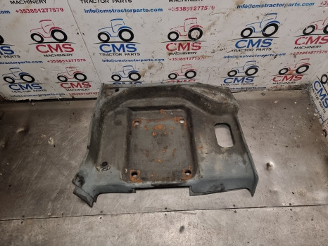 Ford New Holland 8340, 40 Series Rear Seat Floor Mat E9nn94130n23bh - Cabina e interior: foto 1 Ford New Holland 8340, 40 Series Rear Seat Floor Mat E9nn94130n23bh - Cabina e interior: foto 1