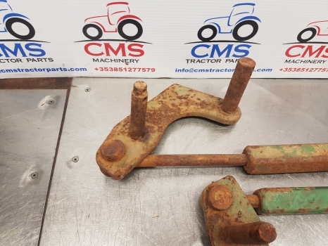 John Deere 6400, 6020, 6010, 5020 Pick Up Hitch Rod Kit Al170951, Al170952 - Acoplamiento rápido para Tractor: foto 4 John Deere 6400, 6020, 6010, 5020 Pick Up Hitch Rod Kit Al170951, Al170952 - Acoplamiento rápido para Tractor: foto 4