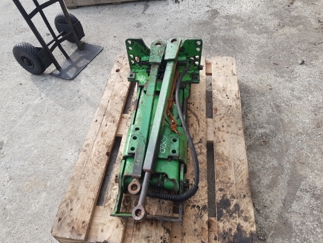 John Deere 6920, 6820, 6810, 6910 Pick Up Hitch Frame Al229594, Al220949 - Acoplamiento rápido para Maquinaria agrícola: foto 4 John Deere 6920, 6820, 6810, 6910 Pick Up Hitch Frame Al229594, Al220949 - Acoplamiento rápido para Maquinaria agrícola: foto 4