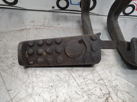 John Deere Brake Pedals For Sg2 Cab R75715, R75716, Ar102305, Ar102306 - Pedal para Tractor: foto 2 John Deere Brake Pedals For Sg2 Cab R75715, R75716, Ar102305, Ar102306 - Pedal para Tractor: foto 2