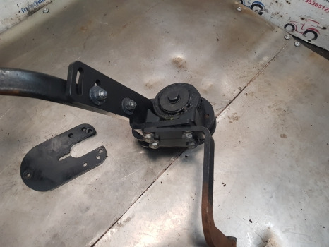 Kubota M5092 Front Axle Mudguard Bracket Lhs Assy - Guardabarros: foto 5 Kubota M5092 Front Axle Mudguard Bracket Lhs Assy - Guardabarros: foto 5