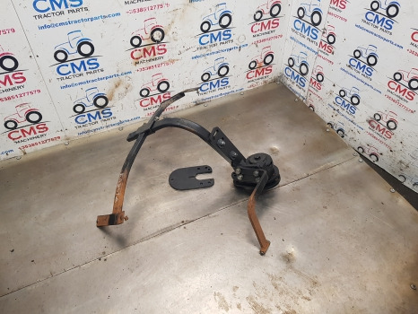 Kubota M5092 Front Axle Mudguard Bracket Lhs Assy - Guardabarros: foto 1 Kubota M5092 Front Axle Mudguard Bracket Lhs Assy - Guardabarros: foto 1