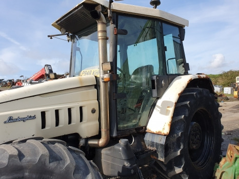 Lamborghini Premium 950 Engine, Cab, Transmission, Rear, Front Axle  Parts Nut - Cabina: foto 4 Lamborghini Premium 950 Engine, Cab, Transmission, Rear, Front Axle  Parts Nut - Cabina: foto 4