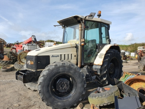 Lamborghini Premium 950 Engine, Cab, Transmission, Rear, Front Axle  Parts Nut - Cabina: foto 3 Lamborghini Premium 950 Engine, Cab, Transmission, Rear, Front Axle  Parts Nut - Cabina: foto 3