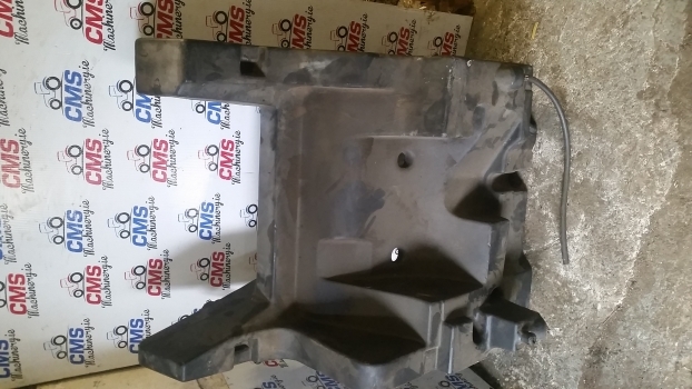 Landini Mythos Series 115 Fuel Tank 3647933m94, 3647310m91, 3652135m91 - Depósito de combustible para Tractor: foto 5 Landini Mythos Series 115 Fuel Tank 3647933m94, 3647310m91, 3652135m91 - Depósito de combustible para Tractor: foto 5