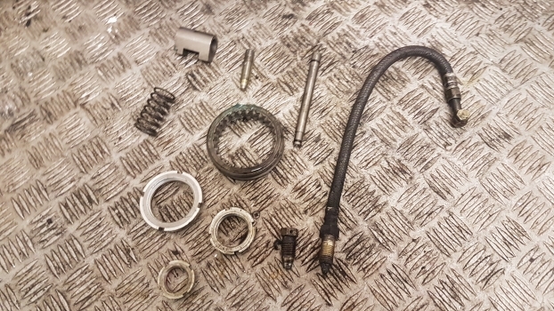 Landini Mythos Series 115 Transmission Assorted Parts 3537063m1 - Transmisión para Tractor: foto 2 Landini Mythos Series 115 Transmission Assorted Parts 3537063m1 - Transmisión para Tractor: foto 2