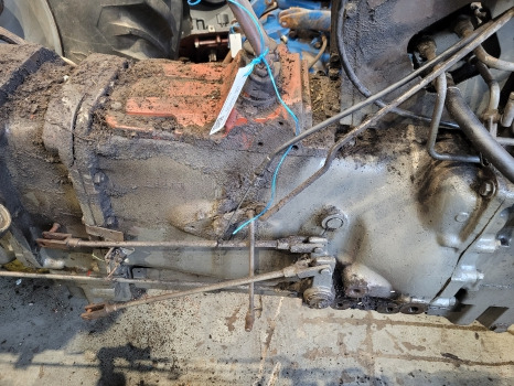 Massey Ferguson 265, 275, 290 12 Speed Transmission Gearbox Complete For Parts - Caja de cambios: foto 4 Massey Ferguson 265, 275, 290 12 Speed Transmission Gearbox Complete For Parts - Caja de cambios: foto 4