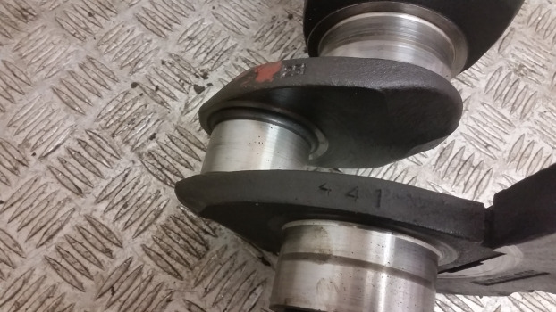 Massey Ferguson 35, 135, 140, 145, 148 Ad3.152, A3.152, A3.144 Crankshaft 84402 - Motor y piezas: foto 4 Massey Ferguson 35, 135, 140, 145, 148 Ad3.152, A3.152, A3.144 Crankshaft 84402 - Motor y piezas: foto 4