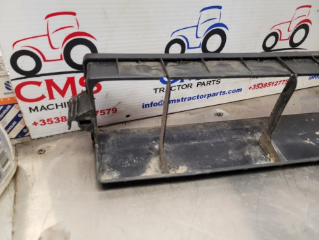 Massey Ferguson 4225, 4245, 4255, 4355, 4345 Cab Air Filter Frame 3388743m1 - Pieza de aire acondicionado: foto 5 Massey Ferguson 4225, 4245, 4255, 4355, 4345 Cab Air Filter Frame 3388743m1 - Pieza de aire acondicionado: foto 5