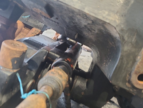 Massey Ferguson 4255 Ag105 Front Axle Steering Cylinder 3429989m91 - Dirección: foto 4 Massey Ferguson 4255 Ag105 Front Axle Steering Cylinder 3429989m91 - Dirección: foto 4
