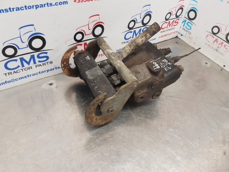 Massey Ferguson 5612, 5611, 5613, Hydraulic Distributor For Parts Only 4381634m3 - Hidráulica: foto 2 Massey Ferguson 5612, 5611, 5613, Hydraulic Distributor For Parts Only 4381634m3 - Hidráulica: foto 2