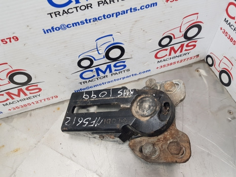 Massey Ferguson 5612, 5712, 5450 Mudguard Hub Bracket Assy Rhs 3909419m91 - Guardabarros: foto 2 Massey Ferguson 5612, 5712, 5450 Mudguard Hub Bracket Assy Rhs 3909419m91 - Guardabarros: foto 2