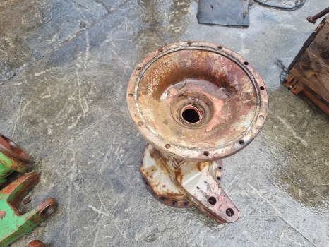 Massey Ferguson 698t, 690, 575 Rear Axle Housing Left 1666936m1 - Eje posterior: foto 3 Massey Ferguson 698t, 690, 575 Rear Axle Housing Left 1666936m1 - Eje posterior: foto 3