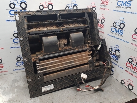 Merlo Tf35.7 Cs 115 Webasto Air Conditioning Unit Assy 21744934, 6231364a, - Pieza de aire acondicionado para Maquinaria agrícola: foto 1 Merlo Tf35.7 Cs 115 Webasto Air Conditioning Unit Assy 21744934, 6231364a, - Pieza de aire acondicionado para Maquinaria agrícola: foto 1