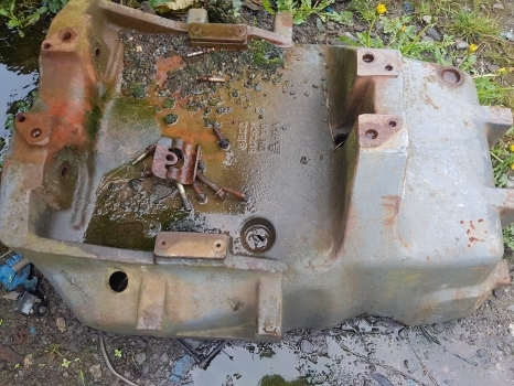 New Holland 8360, 8260, 8560, Fiat 4wd Front Axle Support 5172678, 82015150 - Eje delantero para Tractor: foto 2 New Holland 8360, 8260, 8560, Fiat 4wd Front Axle Support 5172678, 82015150 - Eje delantero para Tractor: foto 2