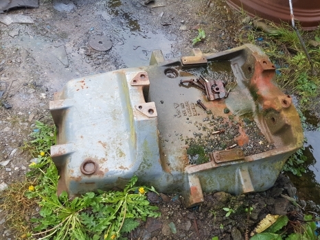 New Holland 8360, 8260, 8560, Fiat 4wd Front Axle Support 5172678, 82015150 - Eje delantero para Tractor: foto 4 New Holland 8360, 8260, 8560, Fiat 4wd Front Axle Support 5172678, 82015150 - Eje delantero para Tractor: foto 4