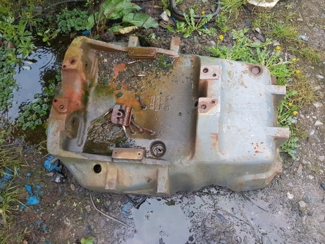 New Holland 8360, 8260, 8560, Fiat 4wd Front Axle Support 5172678, 82015150 - Eje delantero para Tractor: foto 1 New Holland 8360, 8260, 8560, Fiat 4wd Front Axle Support 5172678, 82015150 - Eje delantero para Tractor: foto 1