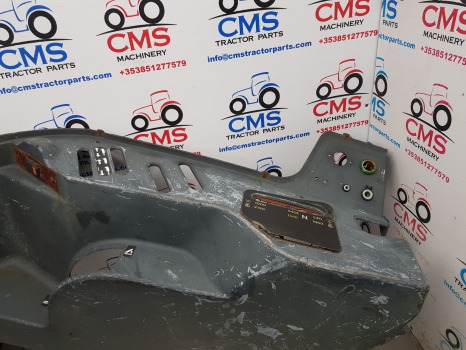 New Holland 8360, Tm115, 60 Series Interior Control Panel 82003611, 82027661 - Cabina e interior: foto 3 New Holland 8360, Tm115, 60 Series Interior Control Panel 82003611, 82027661 - Cabina e interior: foto 3