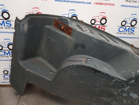 New Holland 8360, Tm115, 60 Series Interior Control Panel 82003611, 82027661 - Cabina e interior: foto 4 New Holland 8360, Tm115, 60 Series Interior Control Panel 82003611, 82027661 - Cabina e interior: foto 4