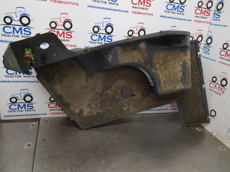 New Holland 8360, Tm115, 60 Series Interior Control Panel 82003611, 82027661 - Cabina e interior: foto 5 New Holland 8360, Tm115, 60 Series Interior Control Panel 82003611, 82027661 - Cabina e interior: foto 5