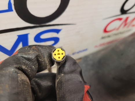 New Holland Case Sps Transmissiont6070 Plus Cab Interior Panel 82037206 - Cabina e interior: foto 5 New Holland Case Sps Transmissiont6070 Plus Cab Interior Panel 82037206 - Cabina e interior: foto 5