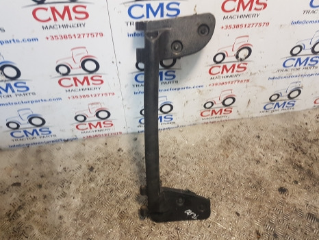 New Holland Case Steyr T6.180 T6, T7, Mxu, Maxxum T6.180 Door Hinge Rhs 87301647 - Puerta y piezas: foto 1 New Holland Case Steyr T6.180 T6, T7, Mxu, Maxxum T6.180 Door Hinge Rhs 87301647 - Puerta y piezas: foto 1