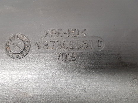 New Holland Case T040, T7 T7.200 Cab Air Duct Pipe Front Rhs 82034314, 87301551 - Cabina e interior: foto 4 New Holland Case T040, T7 T7.200 Cab Air Duct Pipe Front Rhs 82034314, 87301551 - Cabina e interior: foto 4