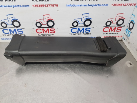 New Holland Case T040, T7 T7.200 Cab Air Duct Pipe Front Rhs 82034314, 87301551 - Cabina e interior: foto 1 New Holland Case T040, T7 T7.200 Cab Air Duct Pipe Front Rhs 82034314, 87301551 - Cabina e interior: foto 1