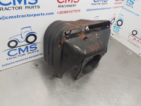 New Holland Case T6, T7, Tm Pto Guard Protective Cover 82024034, 84568331 - Carrocería y exterior para Maquinaria agrícola: foto 2 New Holland Case T6, T7, Tm Pto Guard Protective Cover 82024034, 84568331 - Carrocería y exterior para Maquinaria agrícola: foto 2