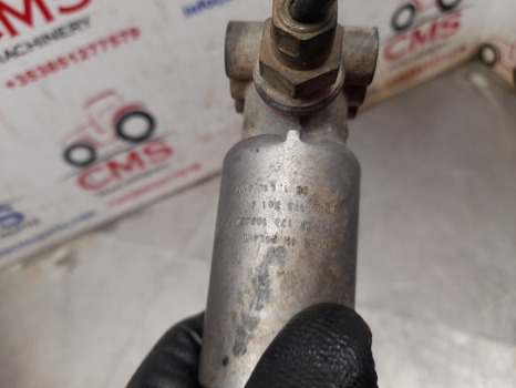 New Holland Case T7, Tm, 60, Puma, Mxu Ser Valve 4721737010, 82006252, 84359255 - Piezas de freno: foto 4 New Holland Case T7, Tm, 60, Puma, Mxu Ser Valve 4721737010, 82006252, 84359255 - Piezas de freno: foto 4