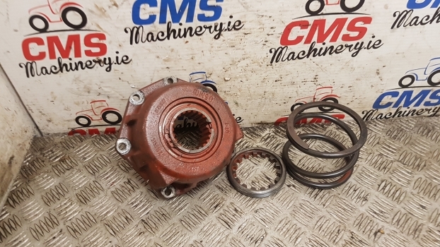 New Holland Case Tm, Mxm, T6,tm125 Front Axle Differential Lock Housing 5155167 - Eje delantero para Tractor: foto 2 New Holland Case Tm, Mxm, T6,tm125 Front Axle Differential Lock Housing 5155167 - Eje delantero para Tractor: foto 2