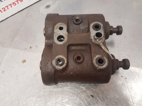 New Holland Case Tm, Mxm Tm140 Transmission Control Valve Body 5169152 - Transmisión: foto 5 New Holland Case Tm, Mxm Tm140 Transmission Control Valve Body 5169152 - Transmisión: foto 5