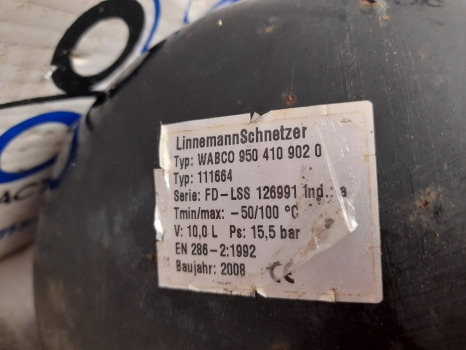 New Holland Claas Wabco Air Reservoir, Receiver 9504109020, 82020479, 0011210040 - Piezas de freno para Maquinaria agrícola: foto 3 New Holland Claas Wabco Air Reservoir, Receiver 9504109020, 82020479, 0011210040 - Piezas de freno para Maquinaria agrícola: foto 3