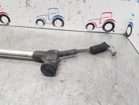 New Holland T6, T7 Case Maxxum, Puma T7.200 Cab Sun Roof Handle 82035473 - Carrocería y exterior para Tractor: foto 5 New Holland T6, T7 Case Maxxum, Puma T7.200 Cab Sun Roof Handle 82035473 - Carrocería y exterior para Tractor: foto 5