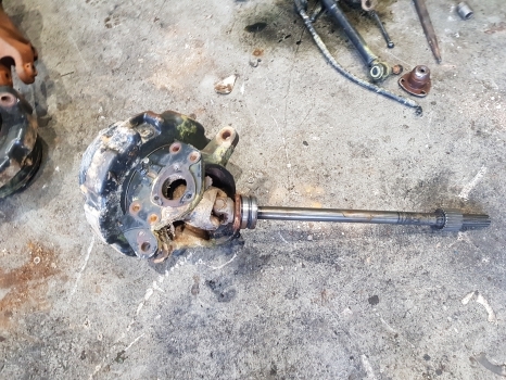 Eje delantero New Holland T6, T7, T6000 Case Maxxum T6.180 Front Axle Hub Lhs Complete: foto 1