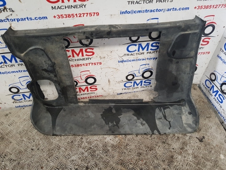 New Holland T6, T7, T6000 T7.200 Cab Floor Mat Rear 84227925 - Cabina e interior: foto 1 New Holland T6, T7, T6000 T7.200 Cab Floor Mat Rear 84227925 - Cabina e interior: foto 1