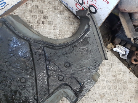 New Holland T6010, Ts115a, Tsa, T6000, Cab Floor Mat 82035878, 82037576 - Cabina e interior: foto 5 New Holland T6010, Ts115a, Tsa, T6000, Cab Floor Mat 82035878, 82037576 - Cabina e interior: foto 5