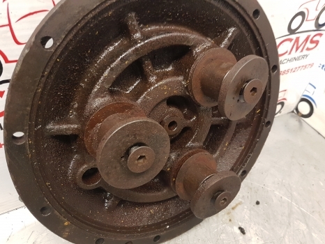 New Holland T6030, T6050, T6050 Front Axle Hub Plate Hat 87330329, 87681965 - Cubo para Tractor: foto 4 New Holland T6030, T6050, T6050 Front Axle Hub Plate Hat 87330329, 87681965 - Cubo para Tractor: foto 4