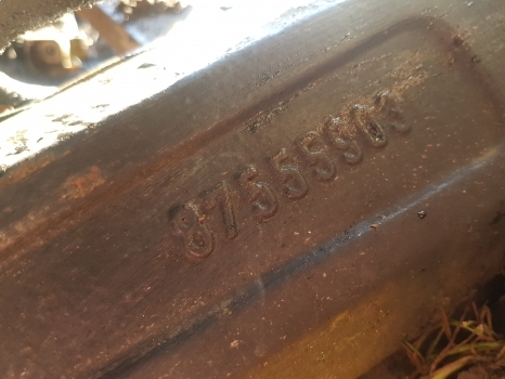 New Holland T6070 Front Axle Housing 87579152, 87633190, 87555903 - Eje delantero para Tractor: foto 3 New Holland T6070 Front Axle Housing 87579152, 87633190, 87555903 - Eje delantero para Tractor: foto 3