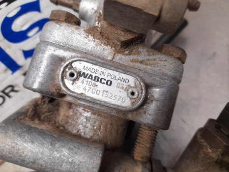 New Holland T7 Case Puma Ser T7030 Air Trailer Brake Valve 4700152570, 82030571 - Válvula de freno para Maquinaria agrícola: foto 3 New Holland T7 Case Puma Ser T7030 Air Trailer Brake Valve 4700152570, 82030571 - Válvula de freno para Maquinaria agrícola: foto 3