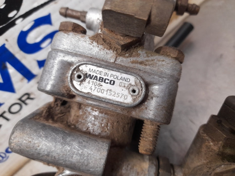 New Holland T7 Case Puma Ser T7030 Air Trailer Brake Valve 4700152570, 82030571 - Válvula de freno para Maquinaria agrícola: foto 4 New Holland T7 Case Puma Ser T7030 Air Trailer Brake Valve 4700152570, 82030571 - Válvula de freno para Maquinaria agrícola: foto 4