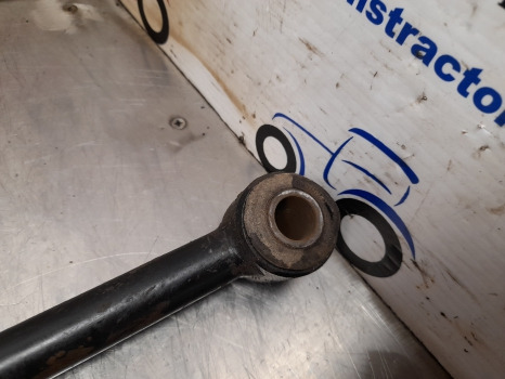 New Holland T7000, T6000, Case Puma T7030 Cab Suspension Tie Rod 87591850 - Suspensión de cabina: foto 3 New Holland T7000, T6000, Case Puma T7030 Cab Suspension Tie Rod 87591850 - Suspensión de cabina: foto 3