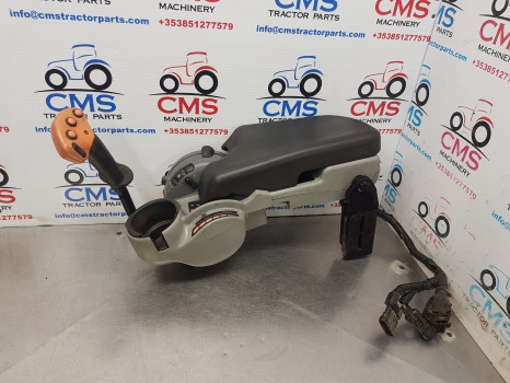 New Holland T7040, T7000, T7 Armrest Assy, Eletronic Unit Control 87756953 - Unidad de control: foto 1 New Holland T7040, T7000, T7 Armrest Assy, Eletronic Unit Control 87756953 - Unidad de control: foto 1