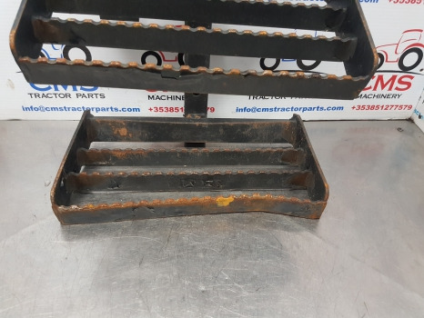 New Holland Tm, 60, Mxm, Fiat M Series, Foot Step Lhs 82009071, 82007892 - Peldaño para Maquinaria agrícola: foto 3 New Holland Tm, 60, Mxm, Fiat M Series, Foot Step Lhs 82009071, 82007892 - Peldaño para Maquinaria agrícola: foto 3